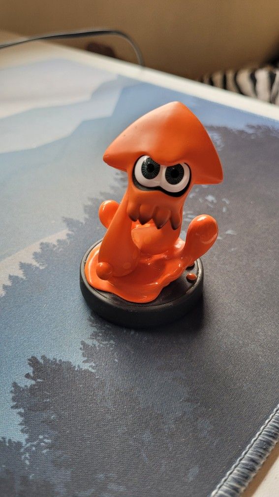 Amiibo (Orange Inkling Squid)