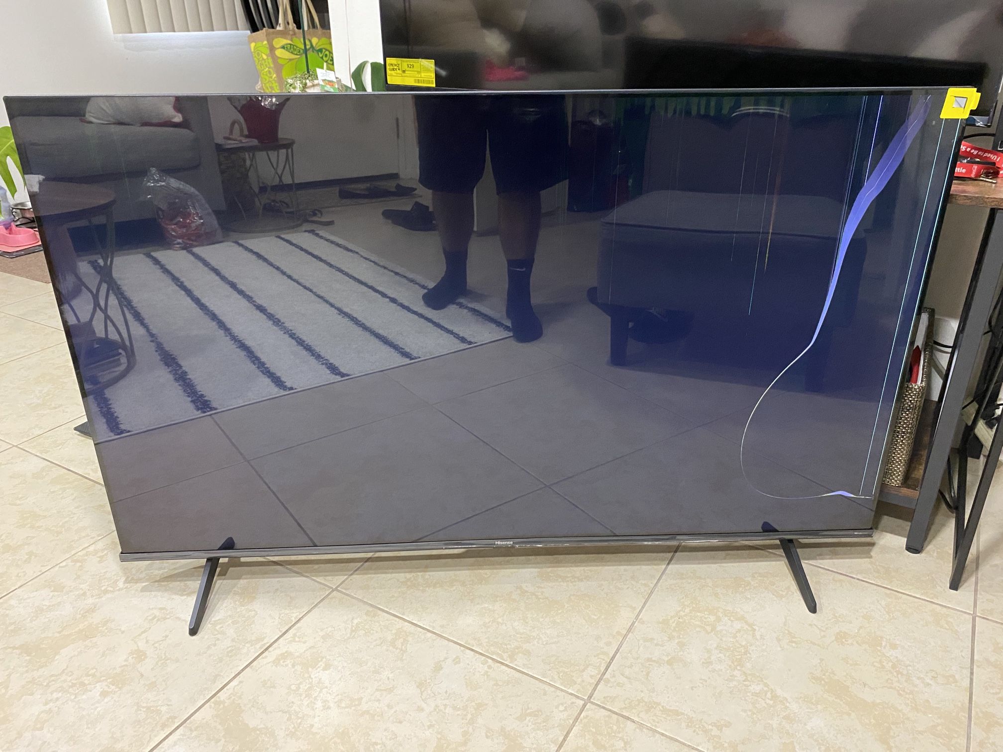 Hisense 55-inch Smart TV (broken screen)