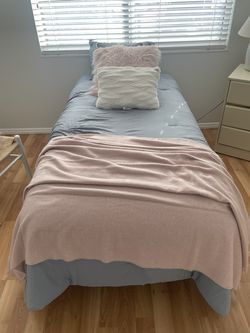 2 twin beds with frame