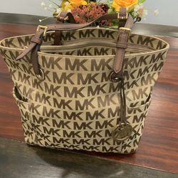 Michael Kors Tote Bag Canvas East West Jacquard Classic Business Gold Fob
