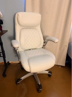 Ergonomic Executive Office Chair - white, pu leather (good quality, soft)