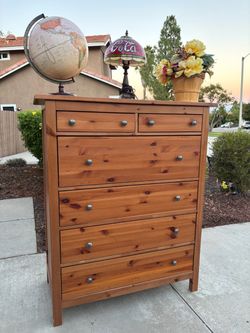 Solid Wood 6 Drawer Dresser Chest of Drawers Furniture Great Condition