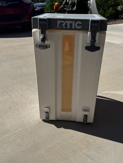 RTIC 6 gallon halftime water cooler