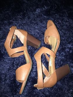 Chaps brown heels