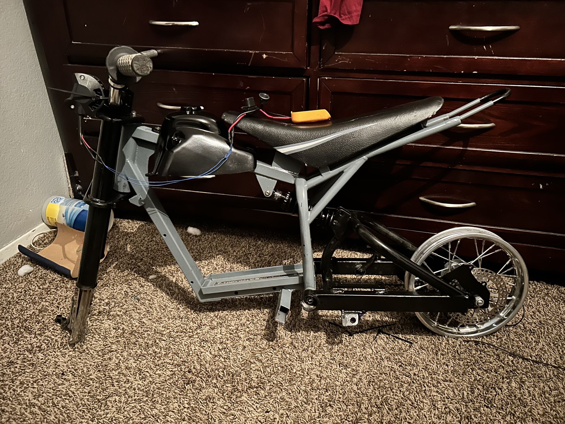 48v Razor