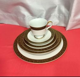 Sango China Japan Hampton #3758 48 pieces