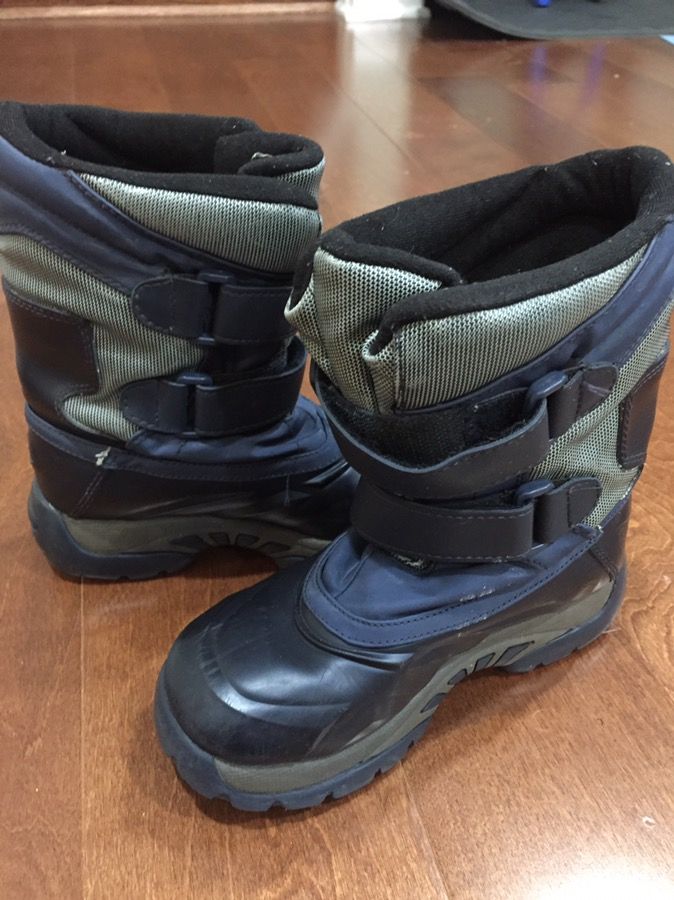 Kids snow boots