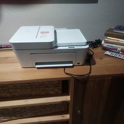 HP Desk Jet..4152 E...copy Printer