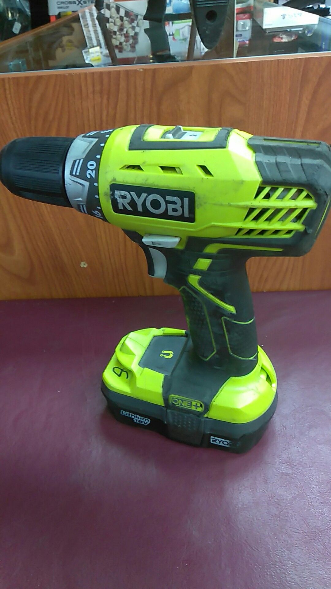 Preowned RYOBI P208B DRILL 18v for Sale in Miami, FL