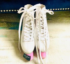 Girls’ White Ice Skates – Youth Size 1 / EU 32 + Pink Blade Guards