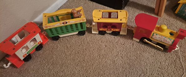 Vintage fisher price little people train