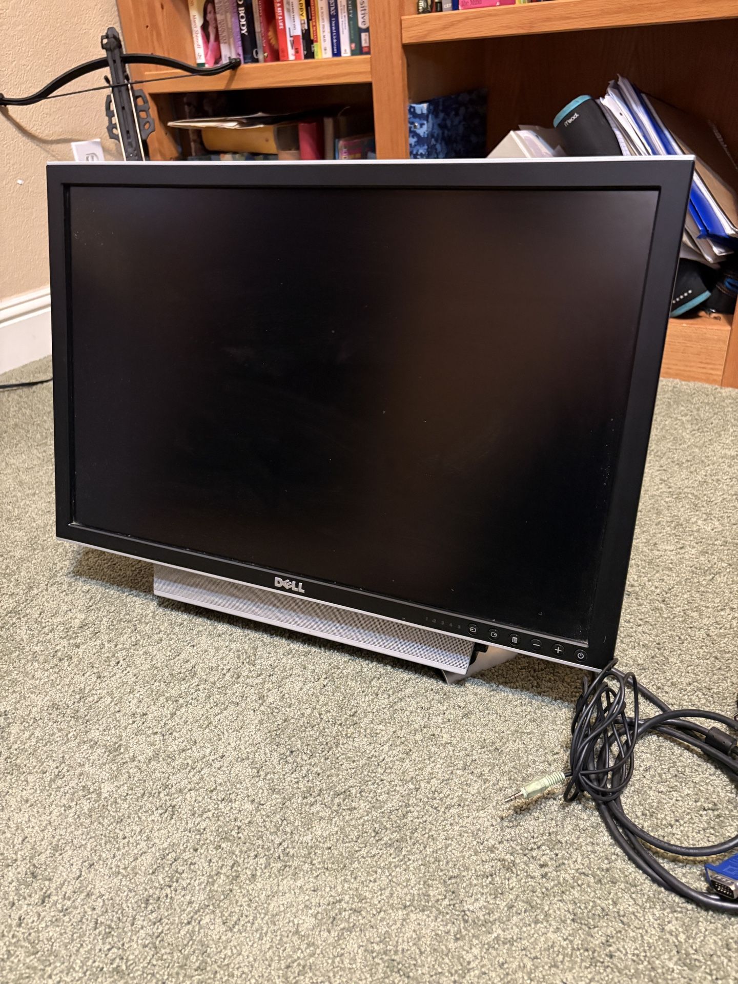 24” DELL Computer Monitor With Speakers
