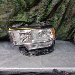 2019-22 Dodge Ram 2500 Left Headlight 