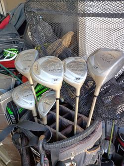 Golden Bear Tour series clubs, which includes a mix of drivers, fairway woods, and hybrids