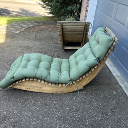 Wooden Lounge Chairs With Cushions 