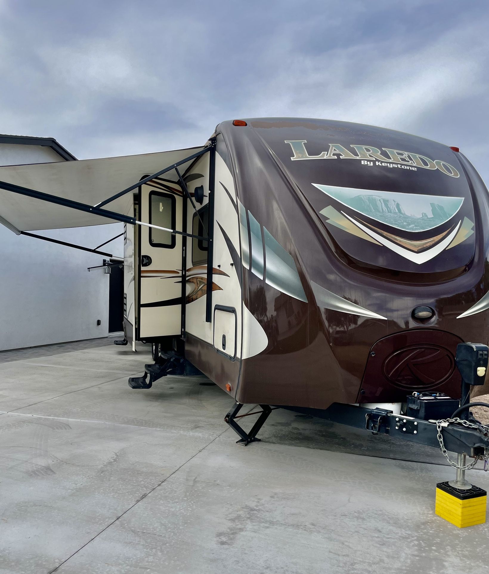 2015 Keystone Laredo 32TG Travel Trailer Glacier Package