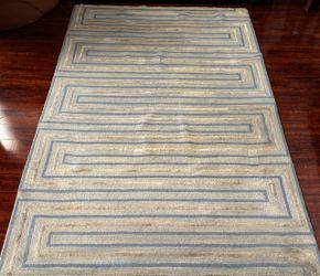 Rug