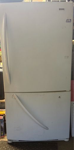 Me more refrigerator