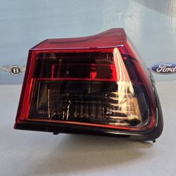 2019 2020 2021 2022 LEXUS UX200 RIGHT SIDE OUTER TAIL LIGHT 