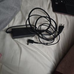 Charger Laptop 