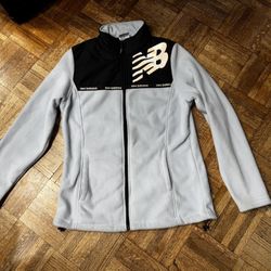 Woman’s Jacket New Balance Sz M 