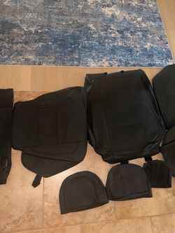 New 2011-2013 Jeep grand cherokee seat covers in black , works for other models too
