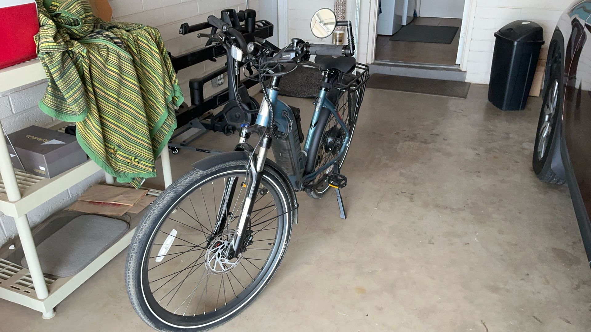 Level 2 Aventon Electric Bike With Battery Charger