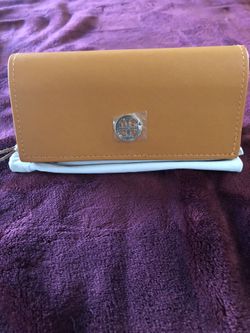 Tory Burch sunglasses case