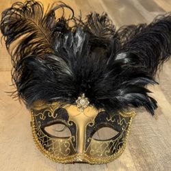 Mascarade Mask 