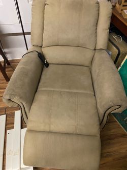 Ejecting recliner