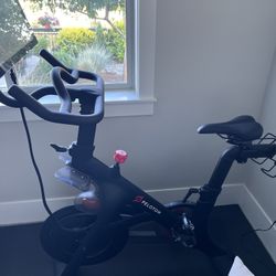 Peloton Bike