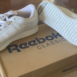 Women’s Reebok classics white