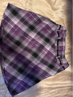 Girls skirt size 10–12
