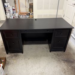 Free Desk