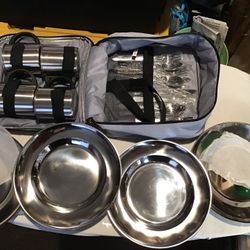 METAL CAMPING DISH SET, NEW $35.00