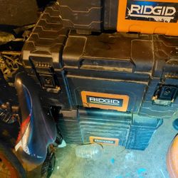 Rigid Stackable Boxes