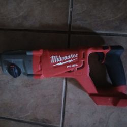 Milwaukee Rotary Hammer 