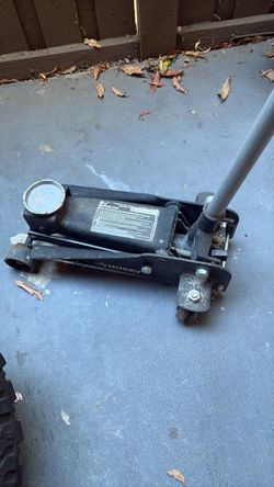 Husky Garage Jack