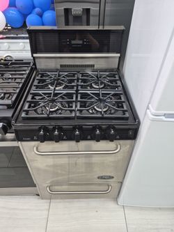 Primer gas stove 24 inches like new
