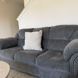 Couch Set With Table 