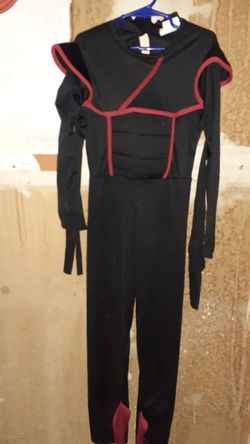 Black and red ninja costume