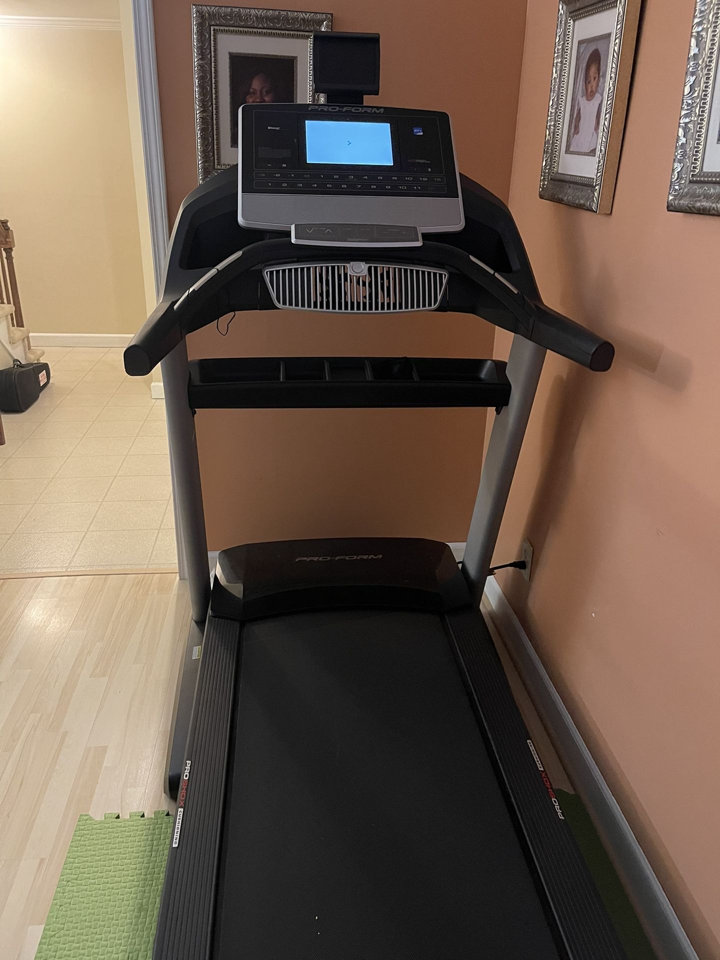 Preform Pro 9000 Treadmill 