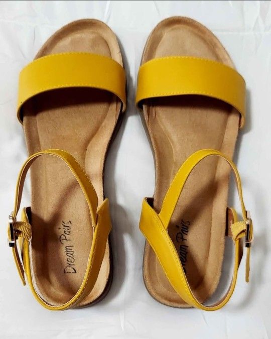 NEW! Dream Paris Sandals Yellow Mustard color Size 8.5