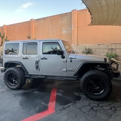 2017 Jeep Wrangler Sahara