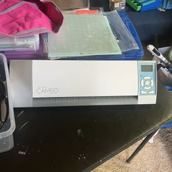 Silhouette Cameo 4
