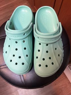 Crocs Classic Clogs Mint Green Women’s Size 8
