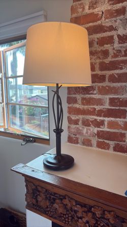 Table lamp