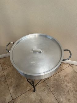 Chef’s Review 20 inch Aluminum pot/pan with top lid