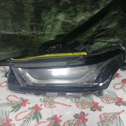 2022-24 Chevy Traverse Left Headlight 