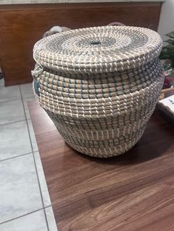 Seagrass woven basket